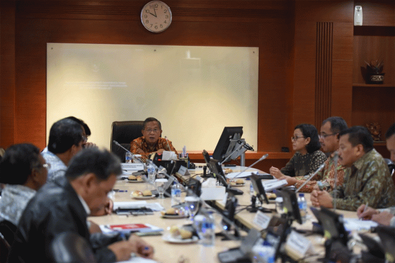 Menko Perekonomian Minta Transisi FTZ ke KEK Dipercepat