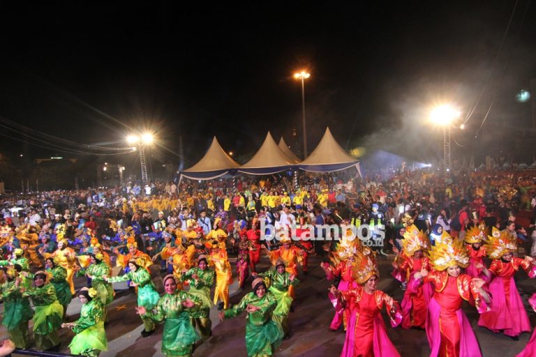 Komen tentang Batam Menari hampir Memicu Bentrok Fisik
