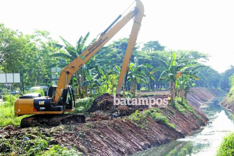 Baru Dinormalisasi, Drainase Kembali Tersumbat