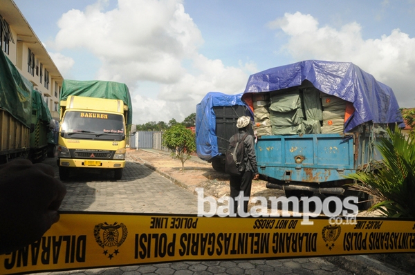 Polda Pisahkan Barang Ilegal