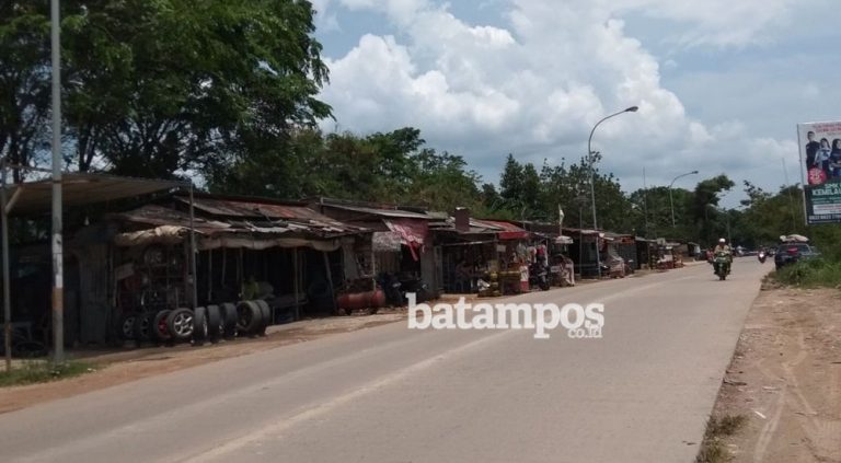 Kios Liar Pasar Seken Segara Ditertibkan