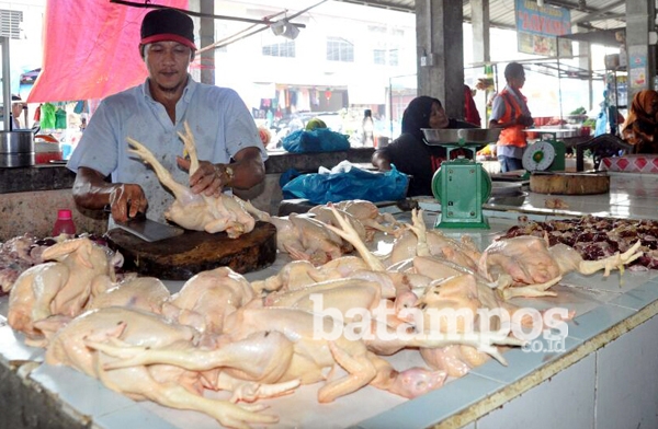 Pemkab Pantau Harga Telur dan Daging