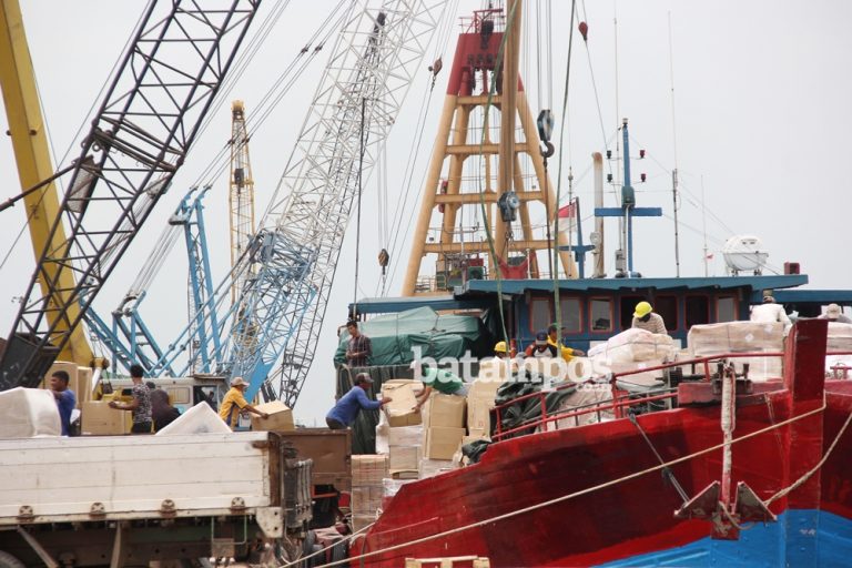 Pengusaha Keluhkan Mahalnya Tarif Angkut Batam-Singapura