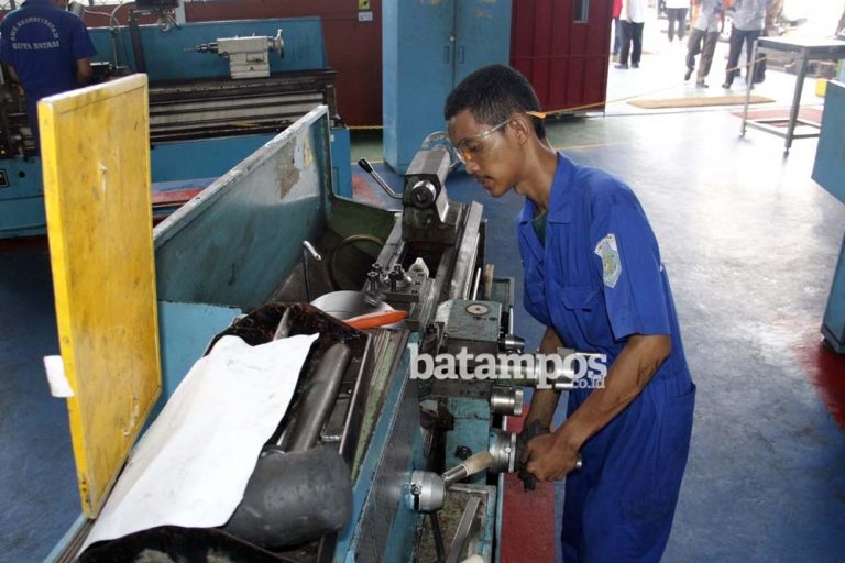 SMK 1 Batam Perkuat Sistem Belajar Empat Tahun
