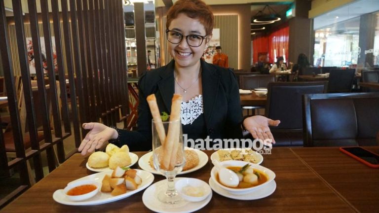 The Duck King Sajikan Bakso Ikan Goreng, Mau?!