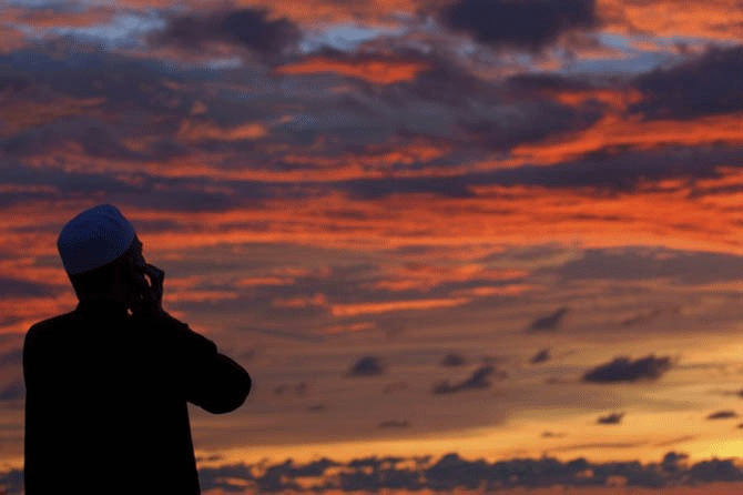 Pak Boateng Usul Azan Tak Dikumandangkan tapi Diganti dengan Pesan WA Saja