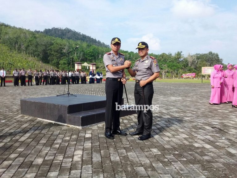 Joko Disambut Pedang Pora