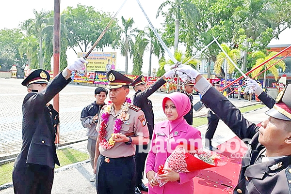 AKBP Hengky Disambut Pedang Pora