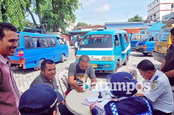 27 Angkot Ditilang