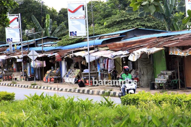 Mau Ditertibkan, Bangunan Liar di Simpang Barelang Berubah Fungsi