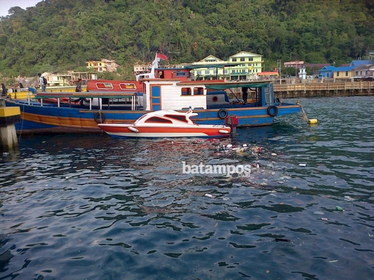 Sampah Sambut Wisman di Anambas