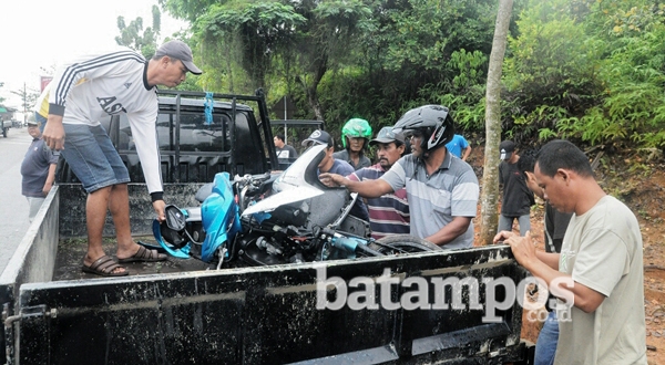 Tabrakan, Dua Wanita Kritis
