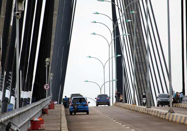Warga Batam! Dilarang Parkir dan Berdiri di Jembatan Barelang
