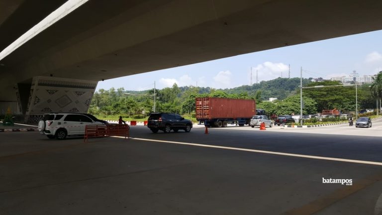 Lampumerah Simpang Jam Tak Berfungsi Arus Lalulintas Dialihkan