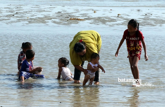 Polisi Pantau Kawasan Wisata Pantai