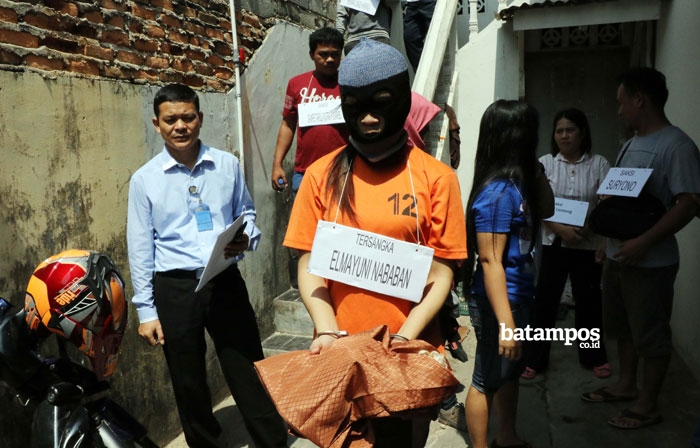 Rekonstruksi Pembuangan Bayi, Elmayuni Peragakan 21 Adegan