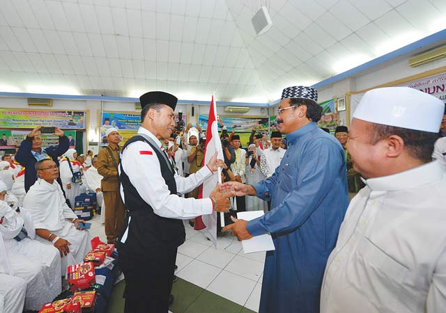 Nurdin Titip Doa untuk Kepri