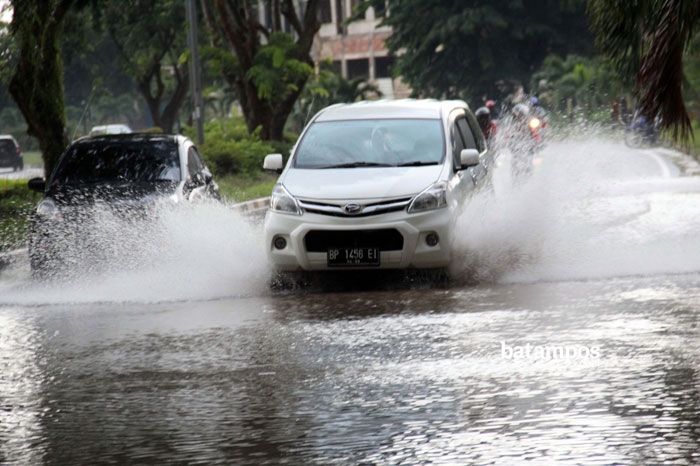 Warga Ruko Bandar Sri Mas Mengeluh Banjir