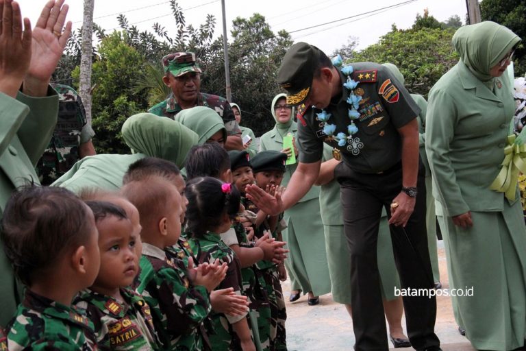 TNI Sahabat Anak