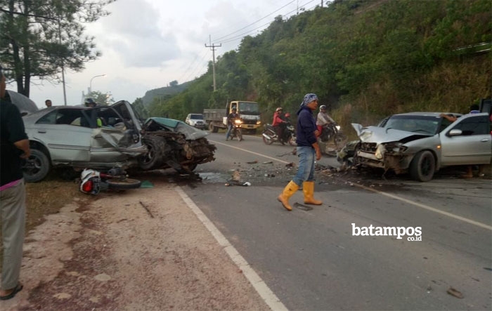 1 Orang Tewas dalam Kecelakan yang Melibatkan 3 Kendaraan
