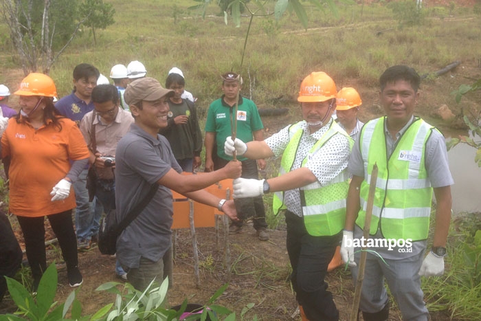 Pohon di Hutan Konservasi Taman Wisata Muka Kuning Bertambah 500 Batang setelah PLN Batam Tanam Pohon di Sana