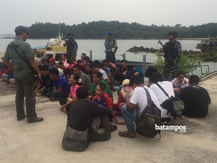 Polisi Amankan Belasan TKI Ilegal