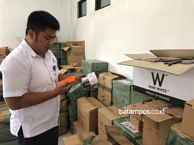 BPOM Kepri Amankan Kosmetik Ilegal yang Dijual secara Online
