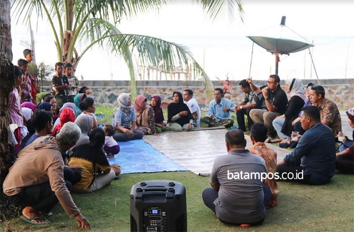 Nelayan Curhat ke Bupati Bintan