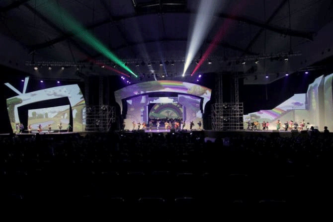 Dongeng 3 Naura Berwarna dan Meriah Dipadu dengan Projector Mapping Epson