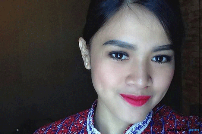 Keluarga Mery Yulyanda, Pramugari Lion Air Menunggu Hasil Pencarian