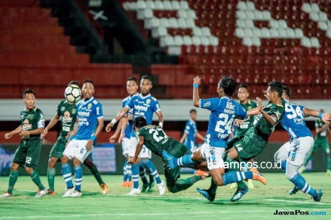 Persebaya Cukur Persib 4 – 1