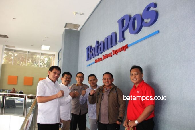 Kapolda Kepri Berkunjung Ke Batam Pos