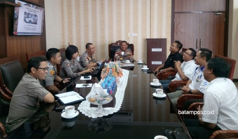 Kunjungan Balasan Batam Pos ke Polda Kepri