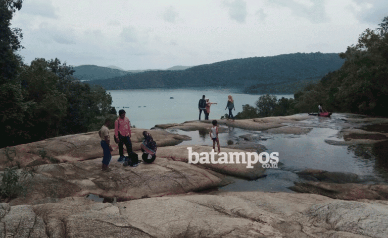 Wisata Pantai Lingga Menjanjikan