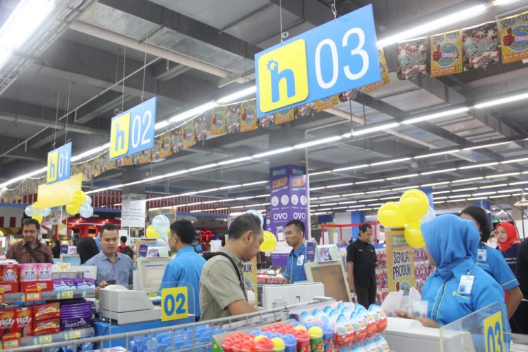 Hypermart Botania Dibuka, Banjir Diskon, Ribuan Warga Berburu Kebutuhan