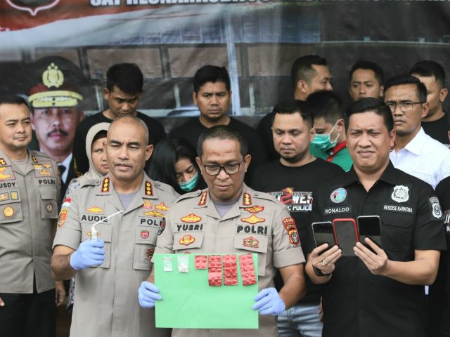 Artis Vitalia Sesha dan Kekasihnya Jadi Tersangka Kasus Narkoba