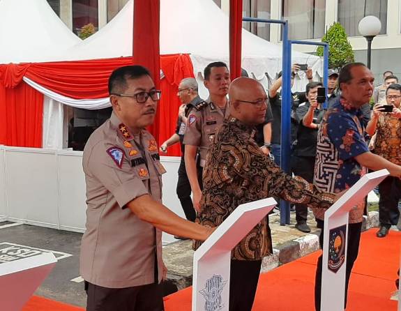 Sistem Online, Bikin SIM Internasional Cuma 3 Menit