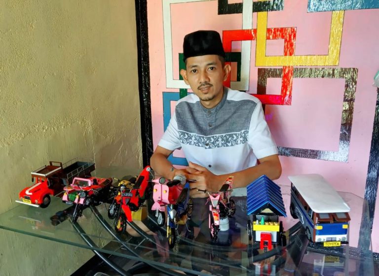 Manfaatkan Barang Bekas, Miniatur Buatan Putra Karimun Tembus Malaysia dan Singapura