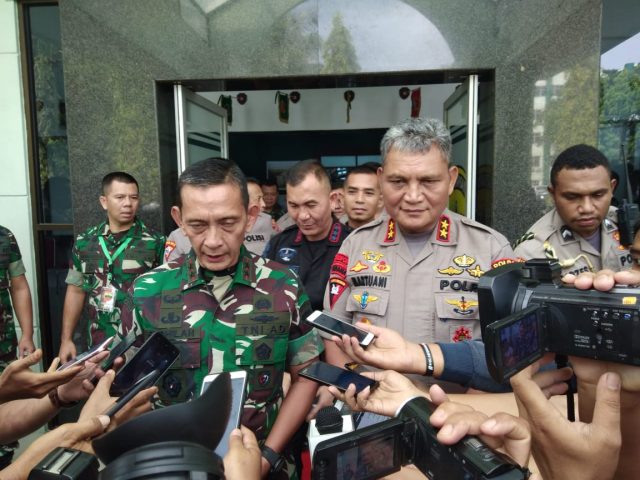 Puluhan Oknum TNI Rusak Kantor Polsek dan Pukuli Polisi
