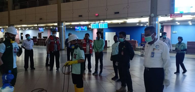 Bandara Hang Nadim Disemprot Disinfektan
