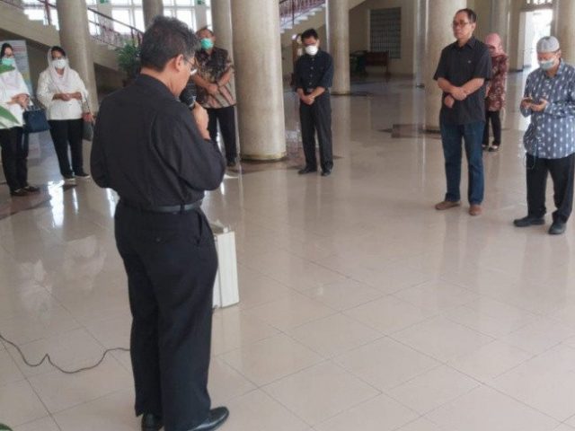 Guru Besar UI dan UGM Meninggal Karena COVID-19