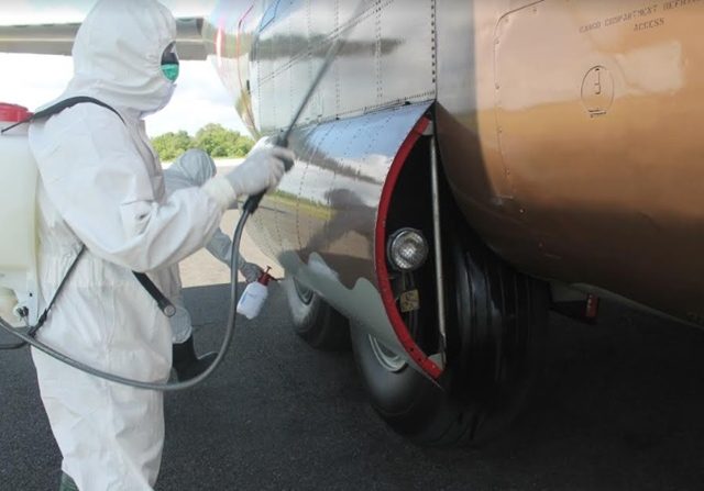 Pesawat Hercules Bawa Alat Medis dari Tiongkok Tiba di Natuna