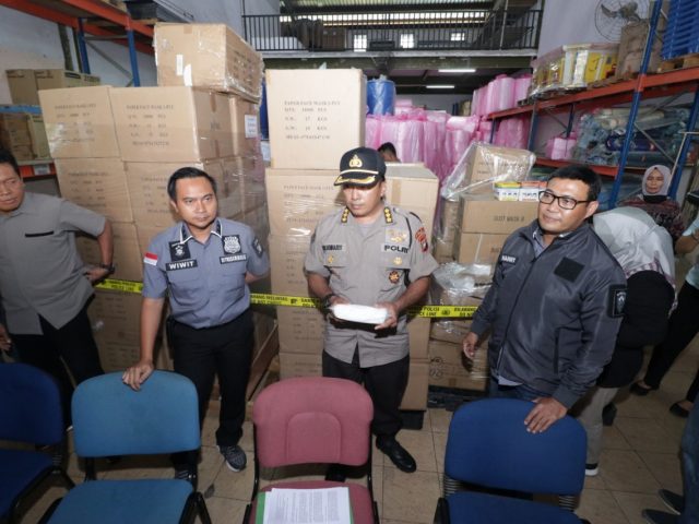 6.130 Boks Masker Ilegal Asal Tiongkok Diamankan Polda Kepri