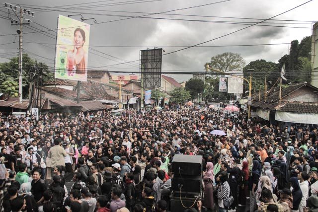 Penolakan Kian Besar, Presiden Masih Bisa Tarik Lagi Omnibus Law