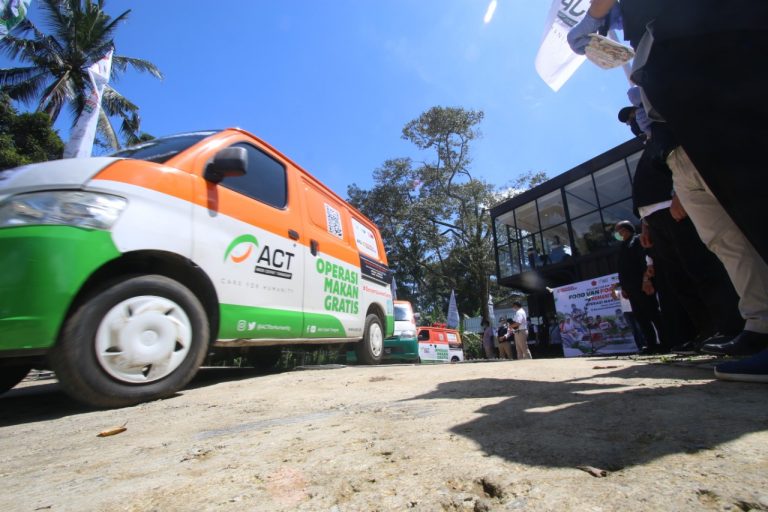 Humanity Food Van ACT Luaskan Pendistribusian Makanan Saat Pandemi Corona