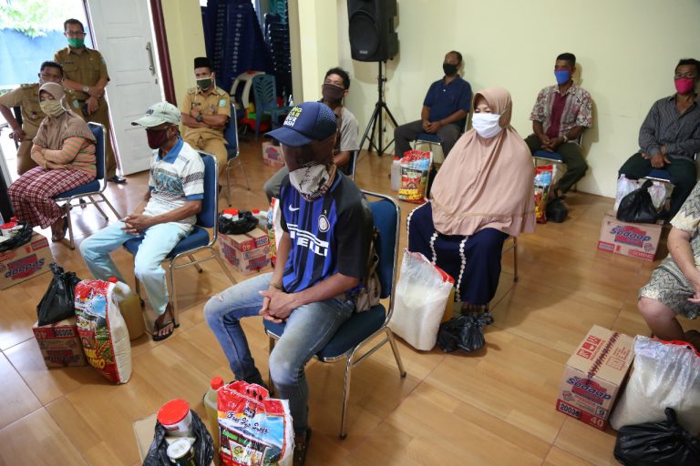 5.000 KK Dapat Bantuan Sembako dan Uang Tunai di Anambas