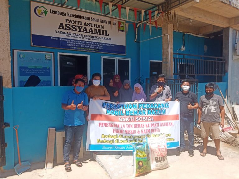 Beras Dari Persatuan Pedagang Mobil Bekas untuk Warga Batam