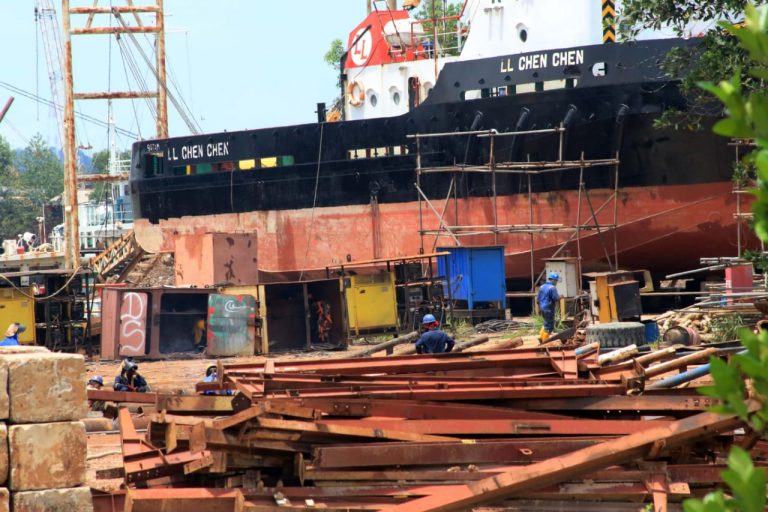 Ekonomi Kepri Perlahan Membaik