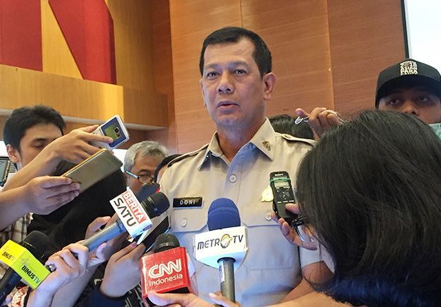 Walaupun Sudah Divaksin, Warga Diimbau Tidak Makan Bersama