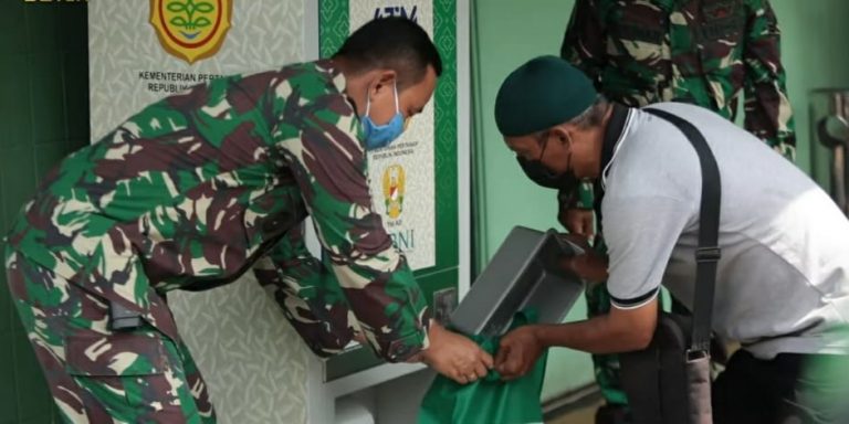 Program ATM Beras dari TNI AD untuk Bantu Warga Terdampak Covid-19